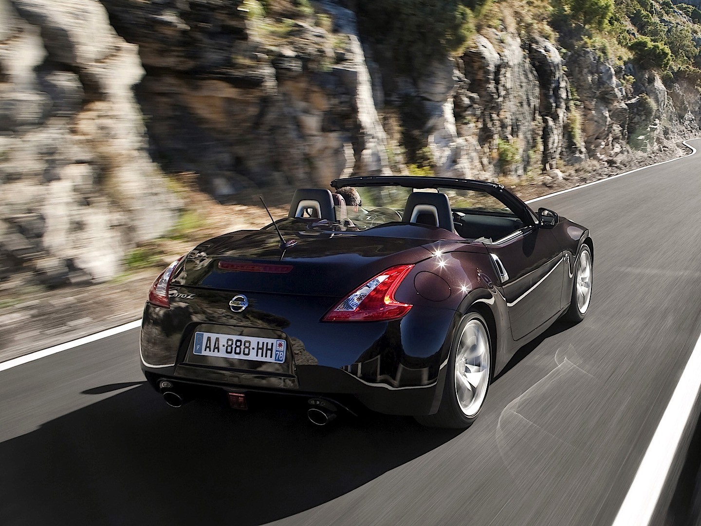 Nissan 370Z Roadster photo 42