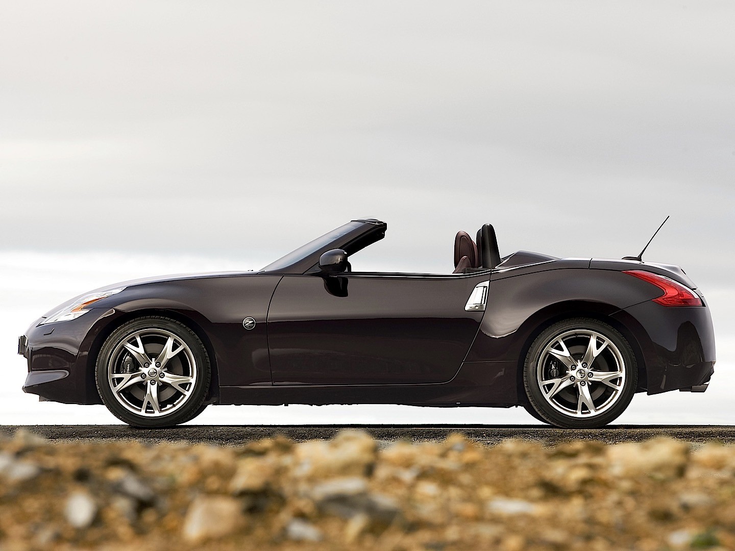 Nissan 370Z Roadster photo 44
