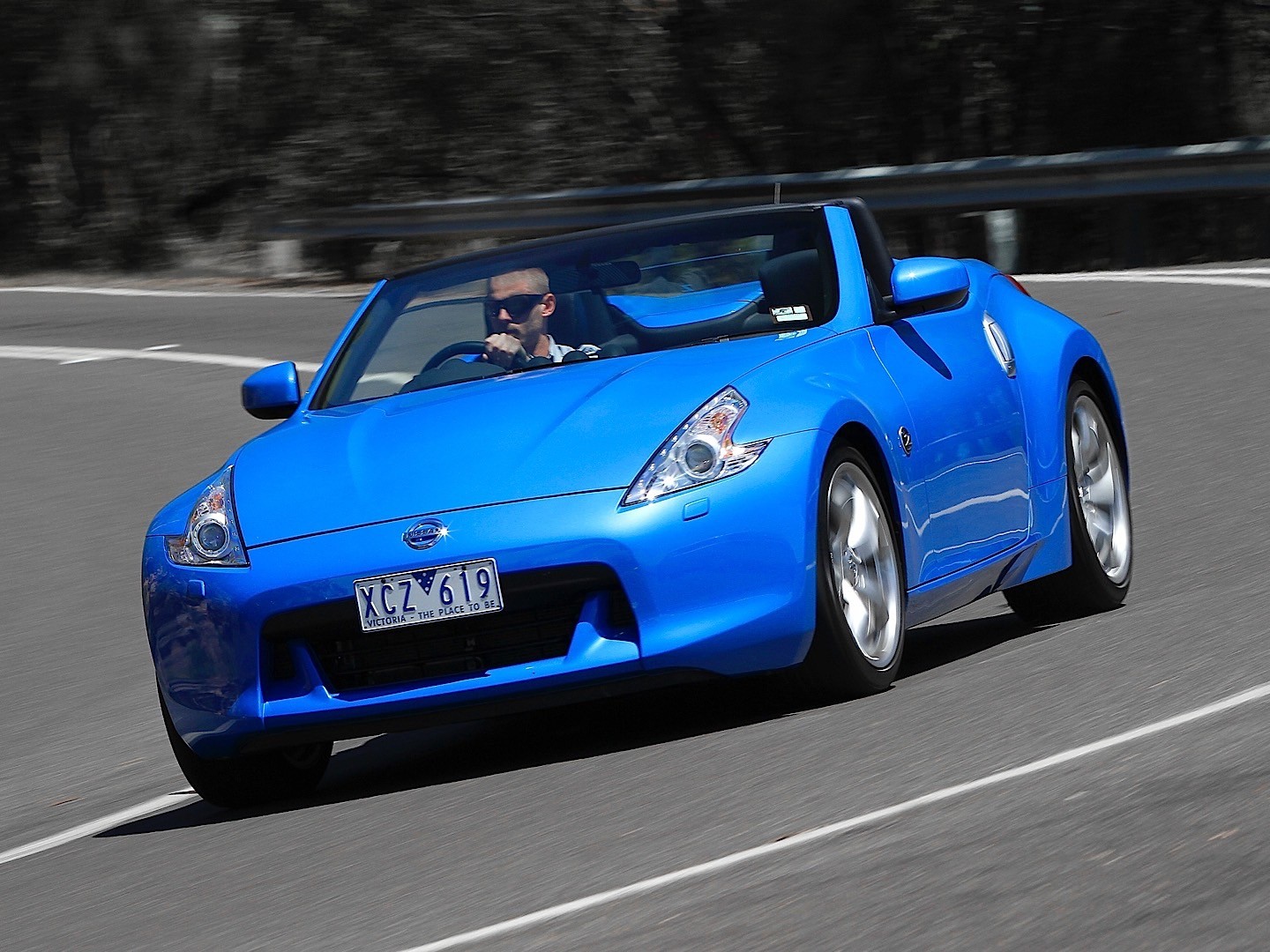 Nissan 370Z Roadster photo 45