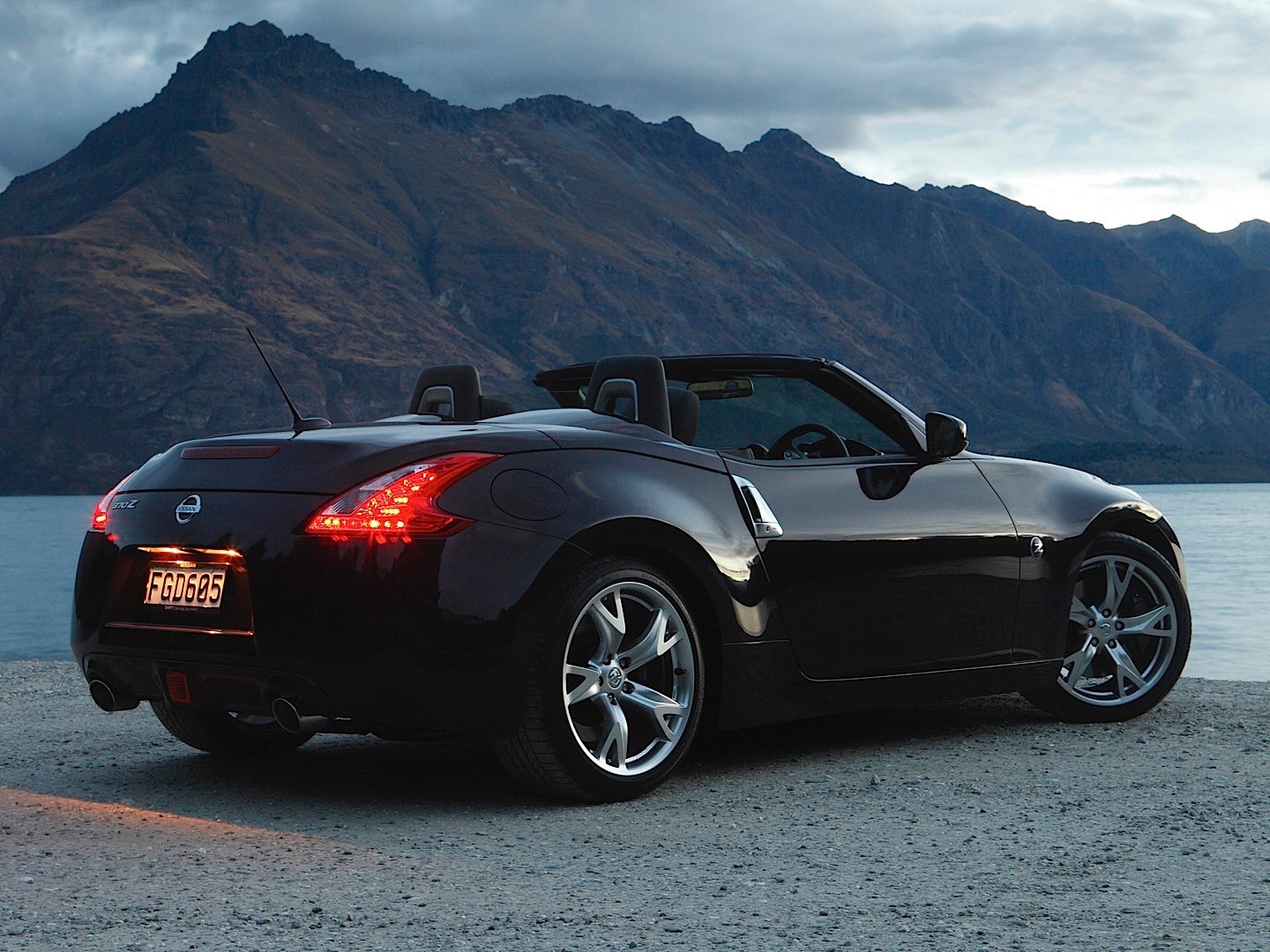 Nissan 370Z Roadster photo 47