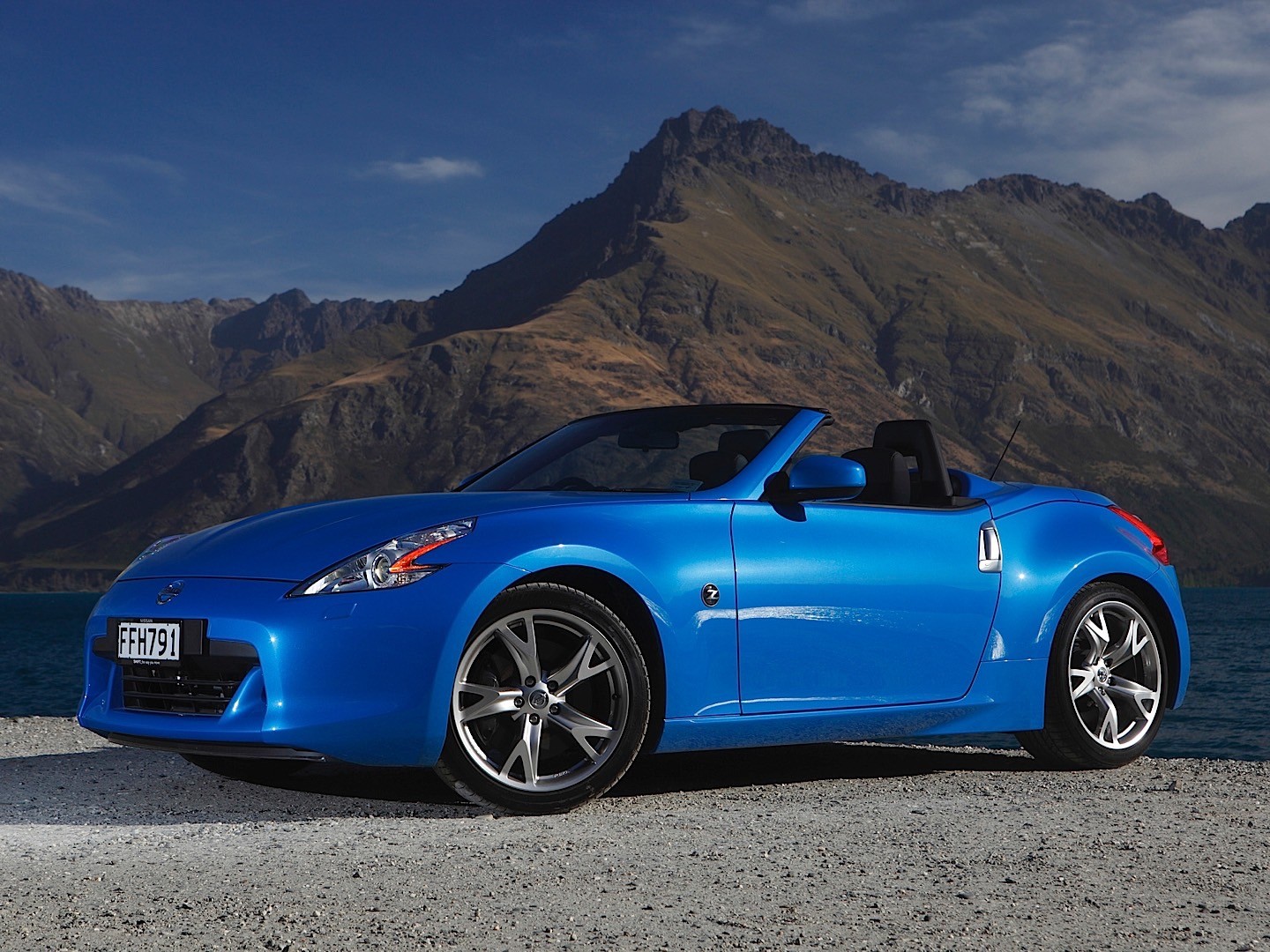 Nissan 370Z Roadster photo 50