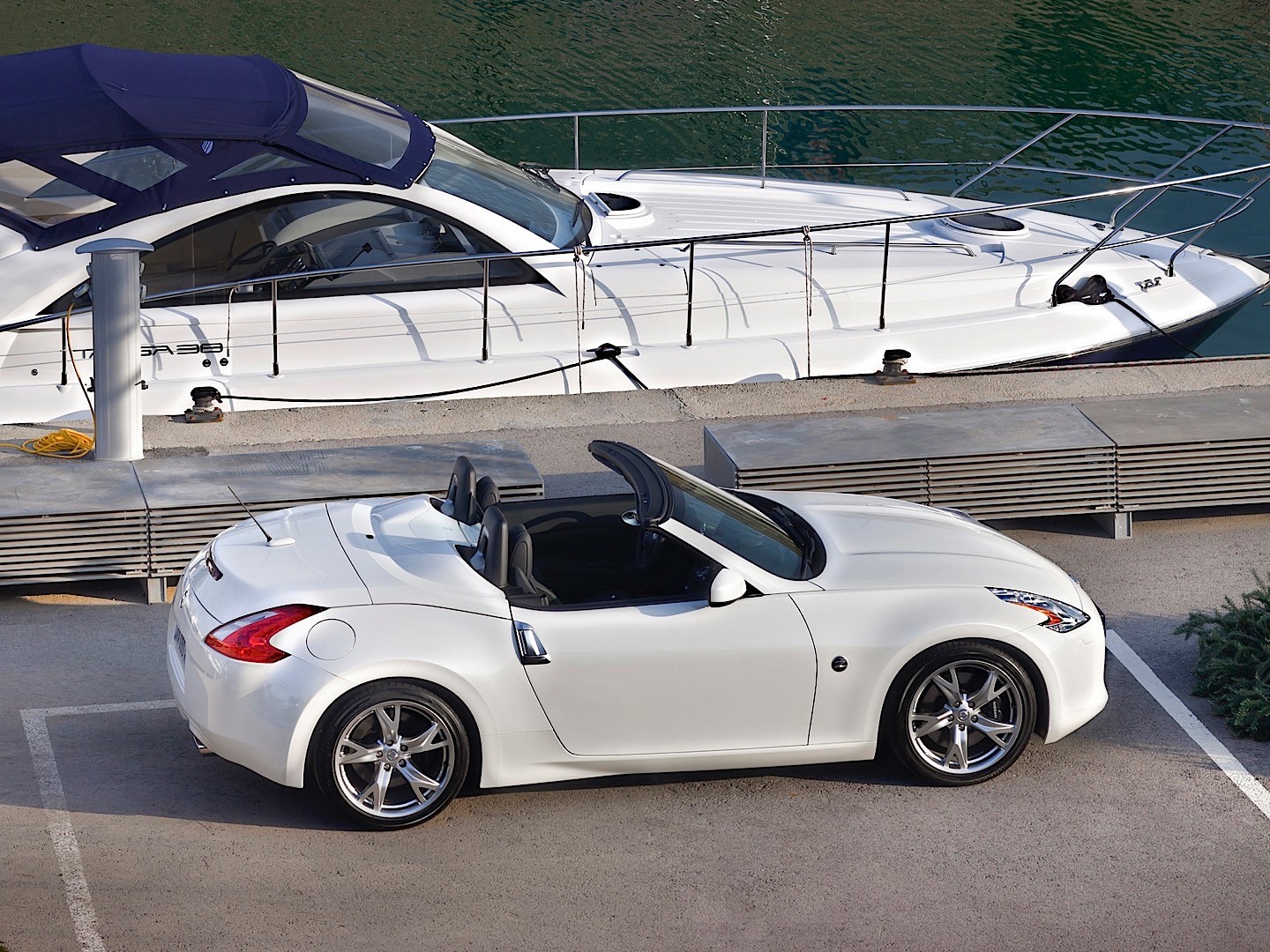 Nissan 370Z Roadster photo 51