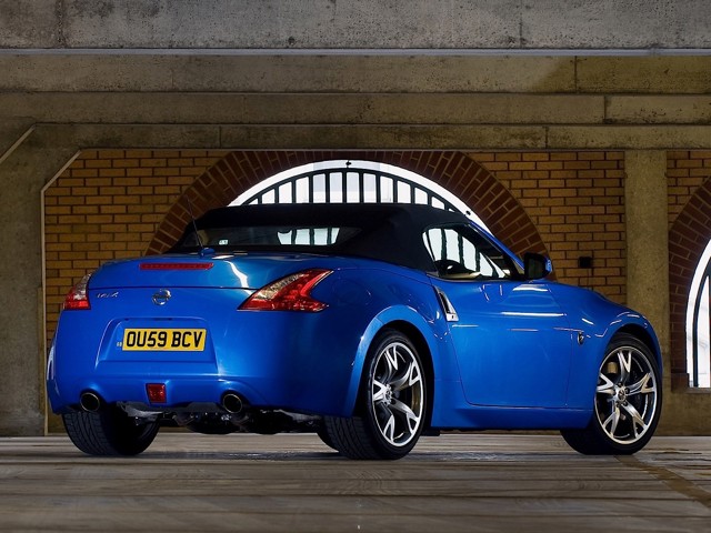 Nissan 370Z Roadster photo 58