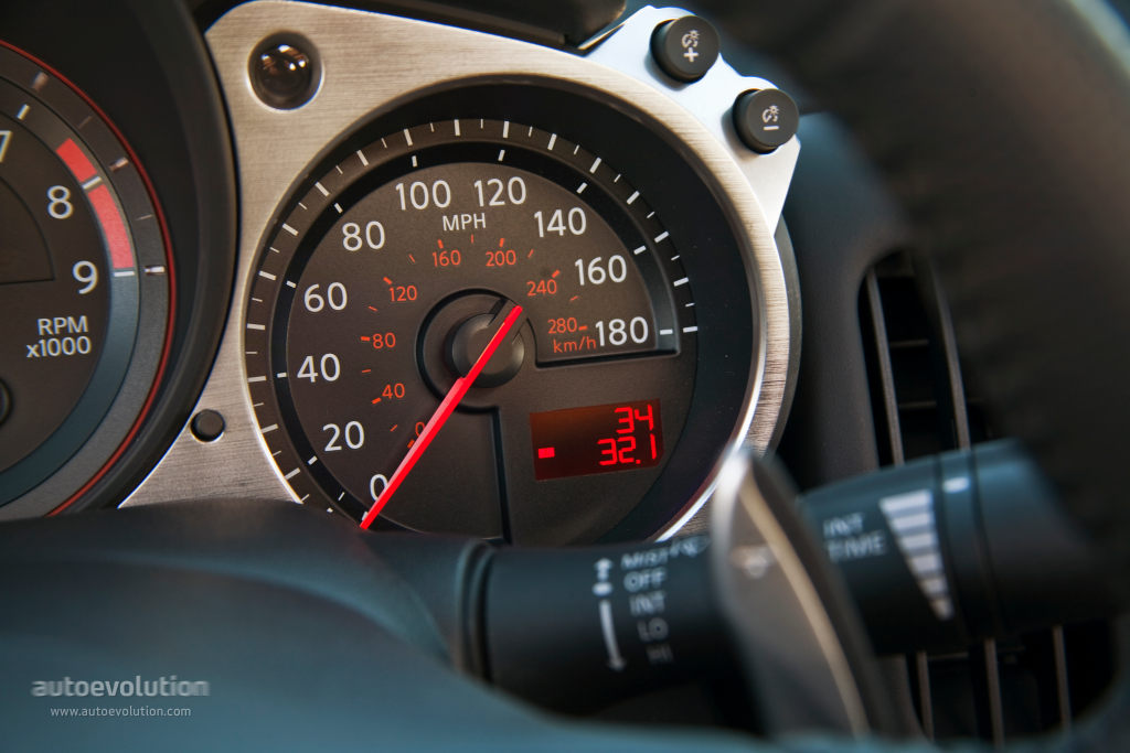 Nissan 370Z Roadster photo 62