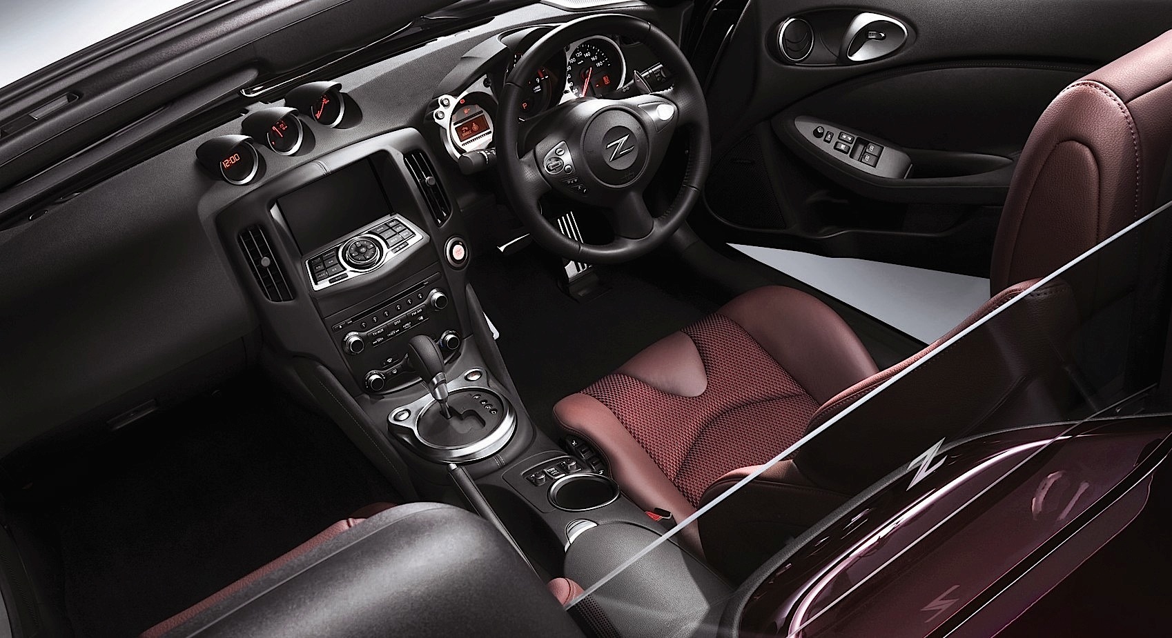 Nissan 370Z Roadster photo 32