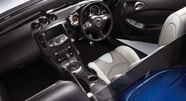 Nissan 370Z Roadster photo 33