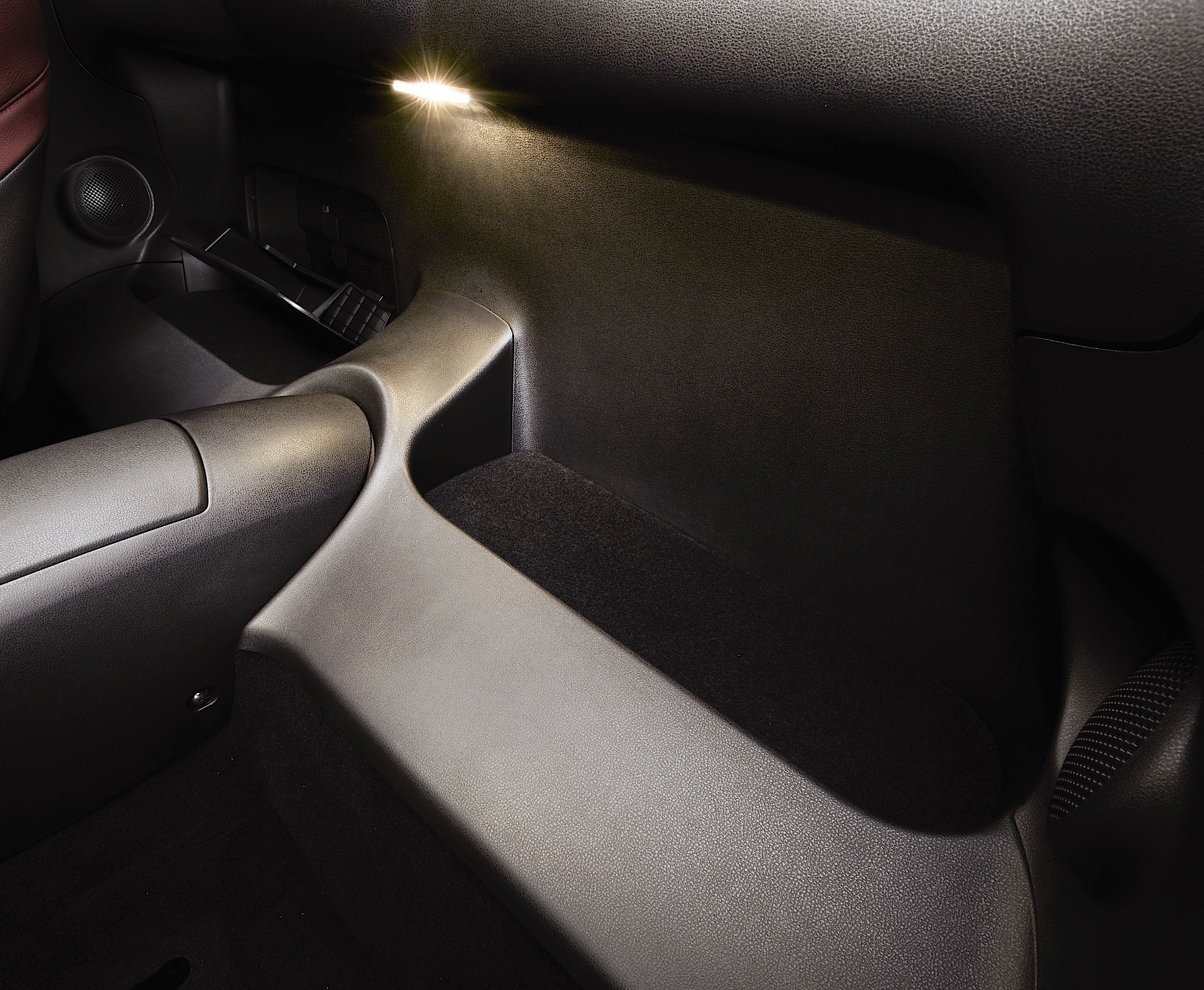 Nissan 370Z Roadster photo 28