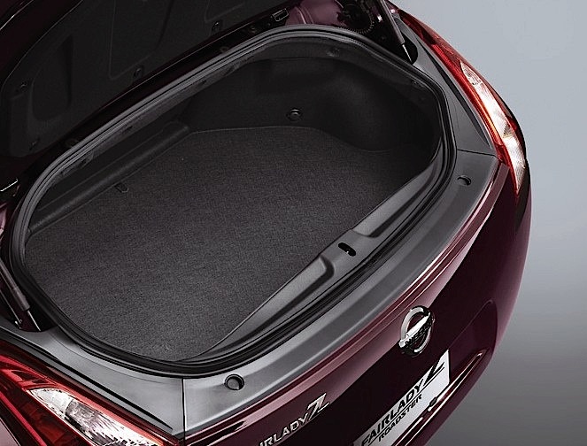 Nissan 370Z Roadster photo 29