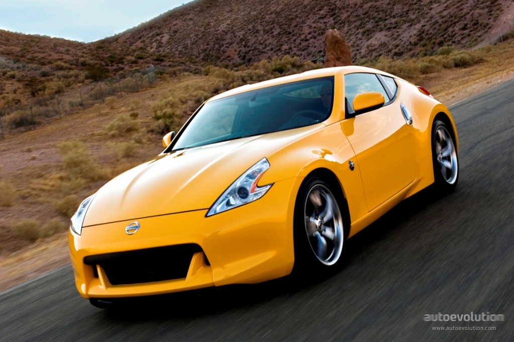 Nissan 370Z photo 10