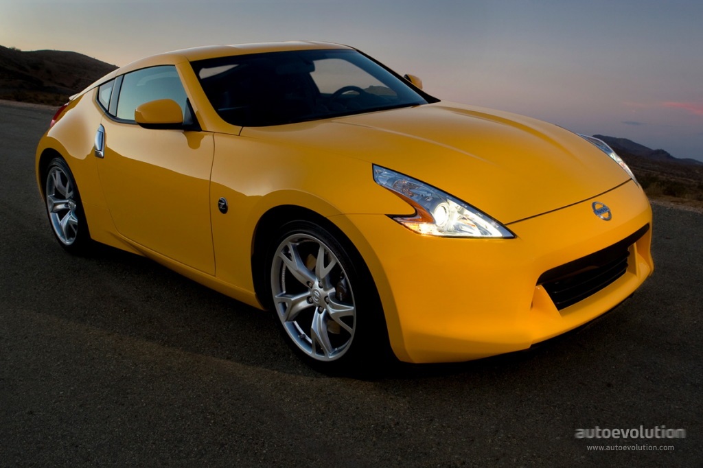 Nissan 370Z photo 12
