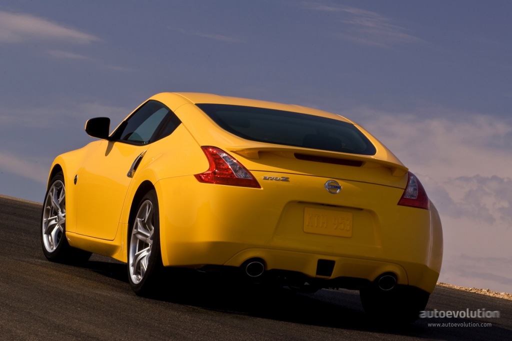 Nissan 370Z photo 13
