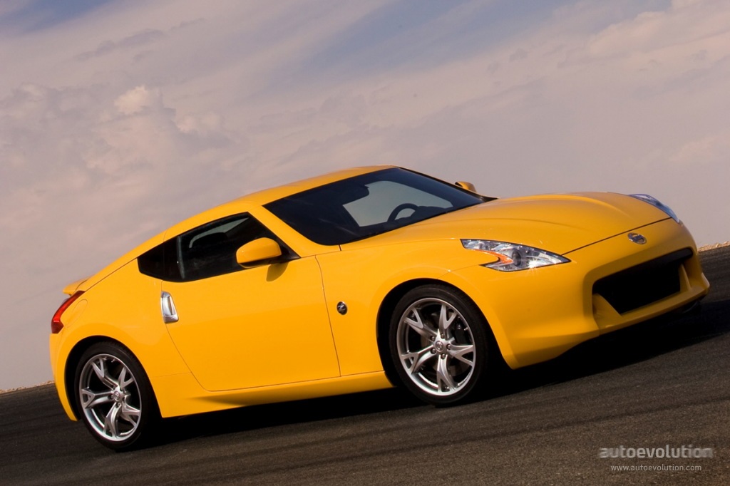 Nissan 370Z photo 14