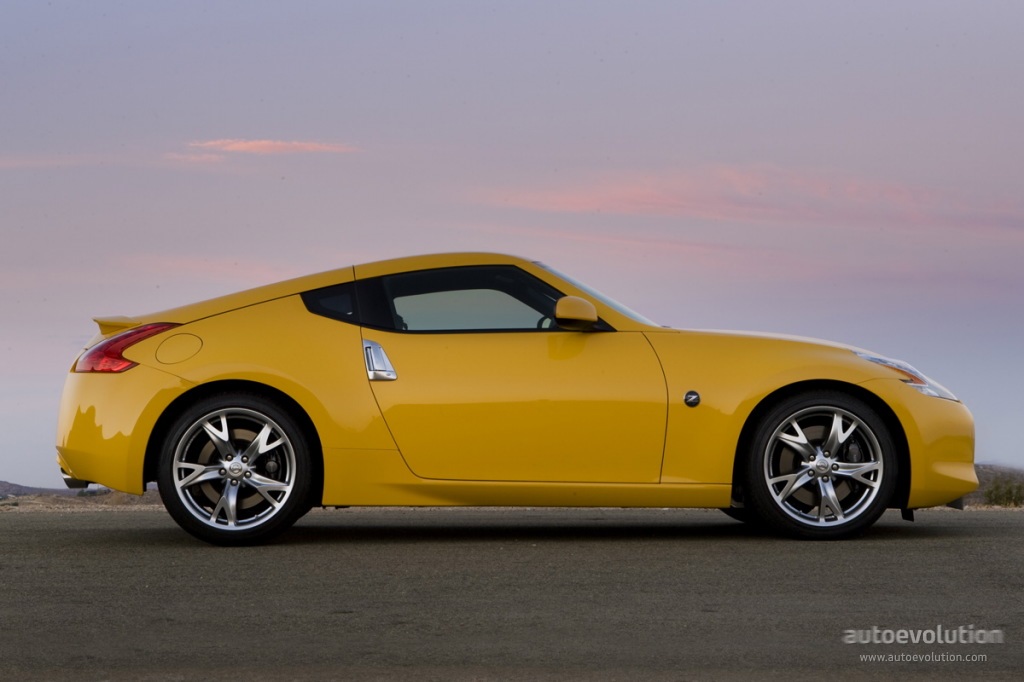 Nissan 370Z photo 15