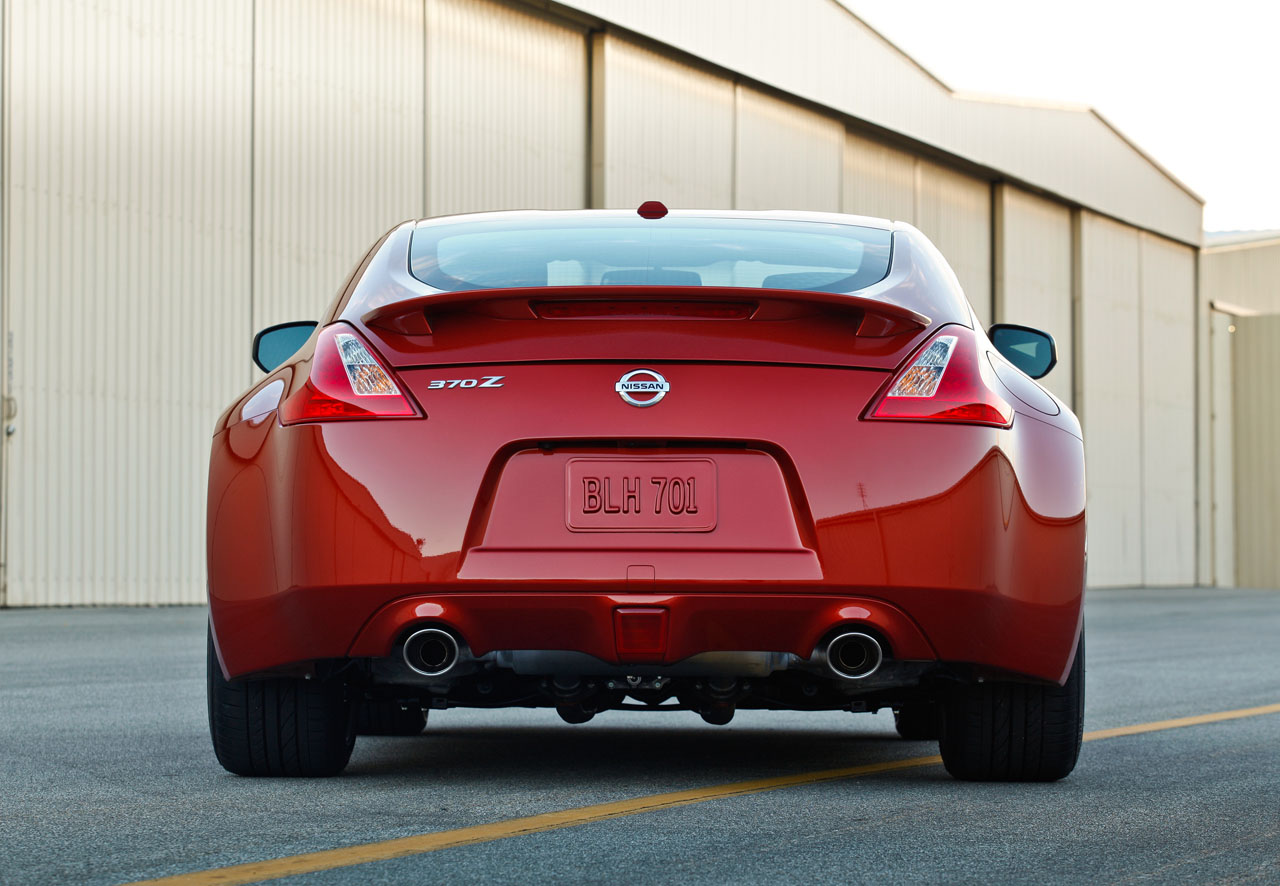 Nissan 370Z photo 18