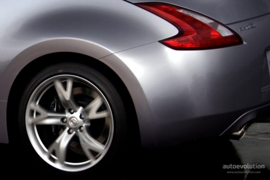 Nissan 370Z photo 4