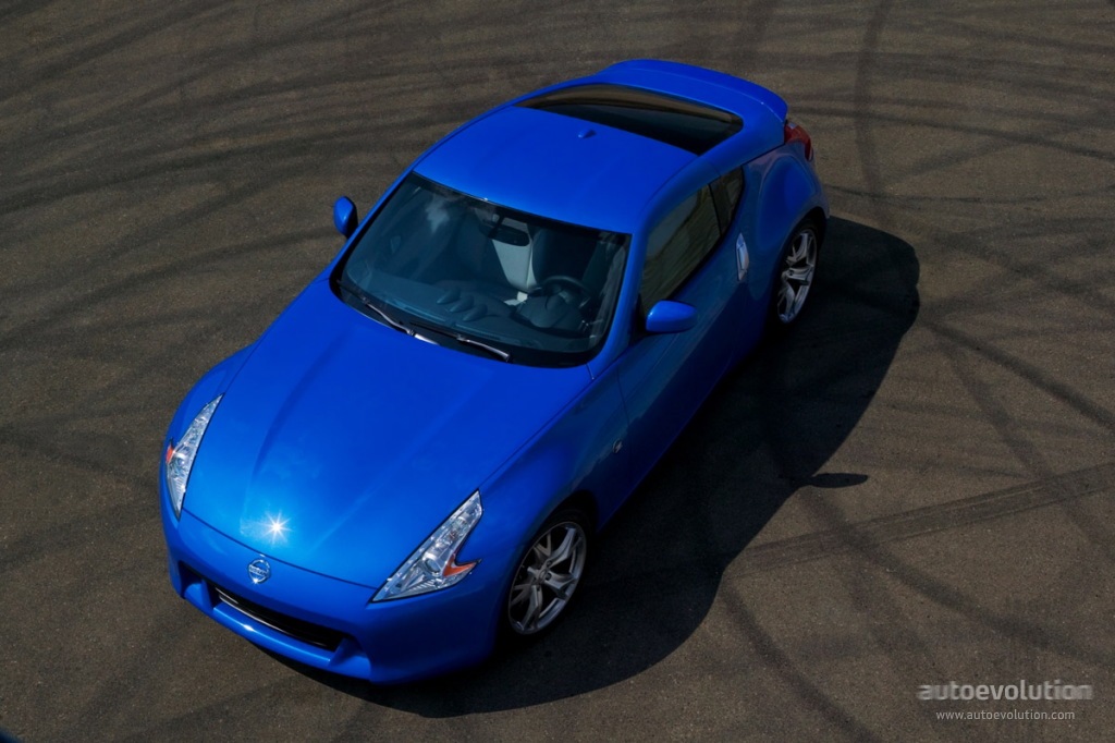 Nissan 370Z photo 7