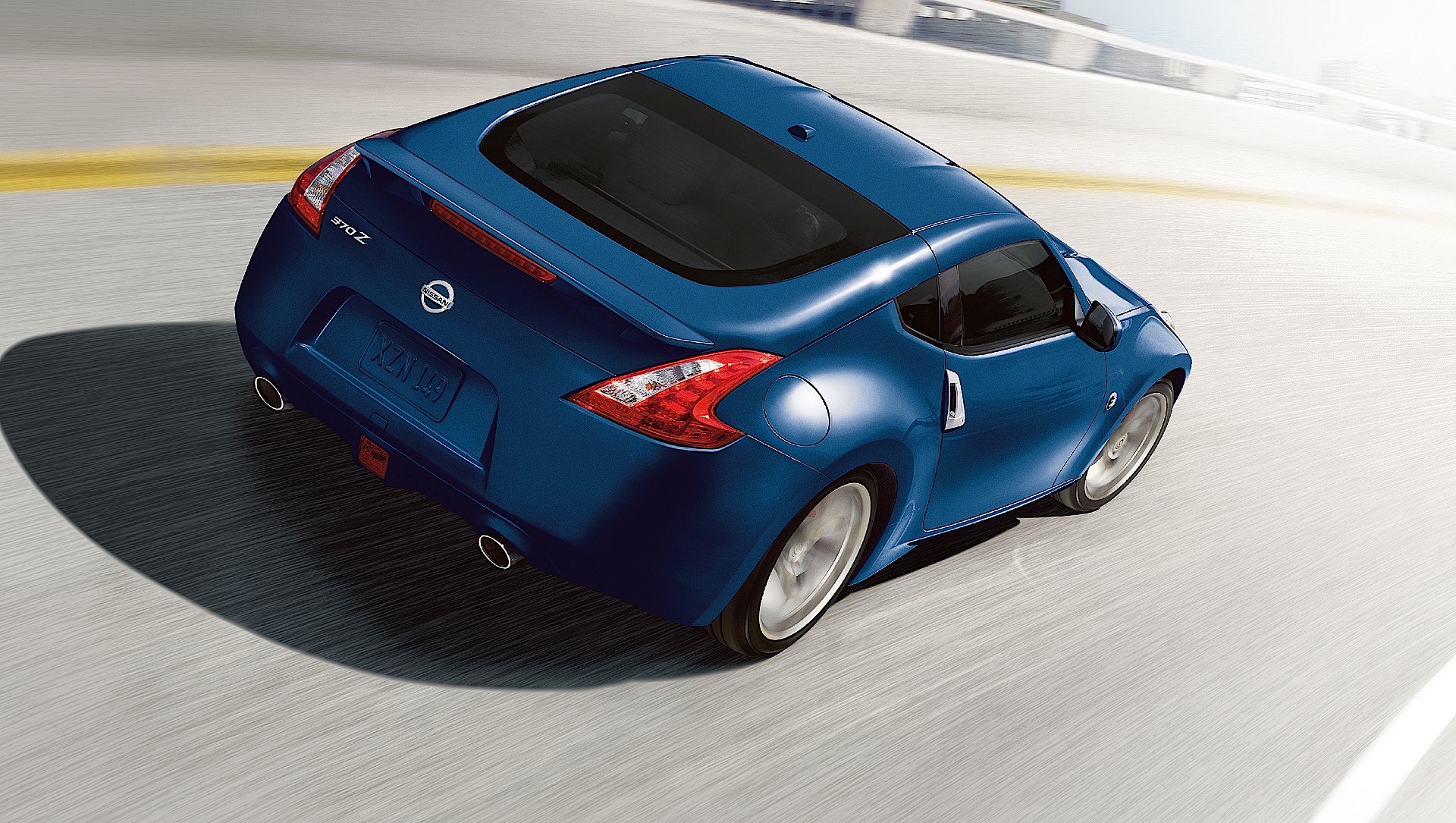 Nissan 370Z photo 5