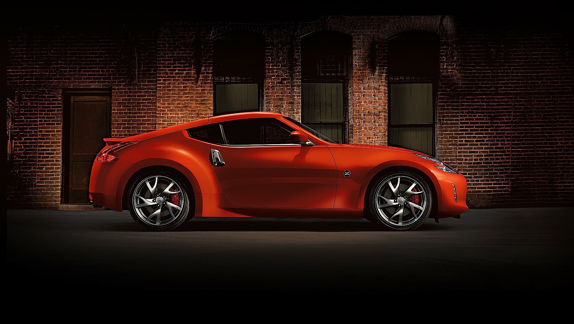 Nissan 370Z photo 9