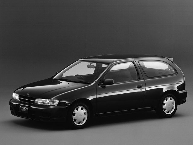 Nissan Almera / Pulsar 3 Doors foto 2