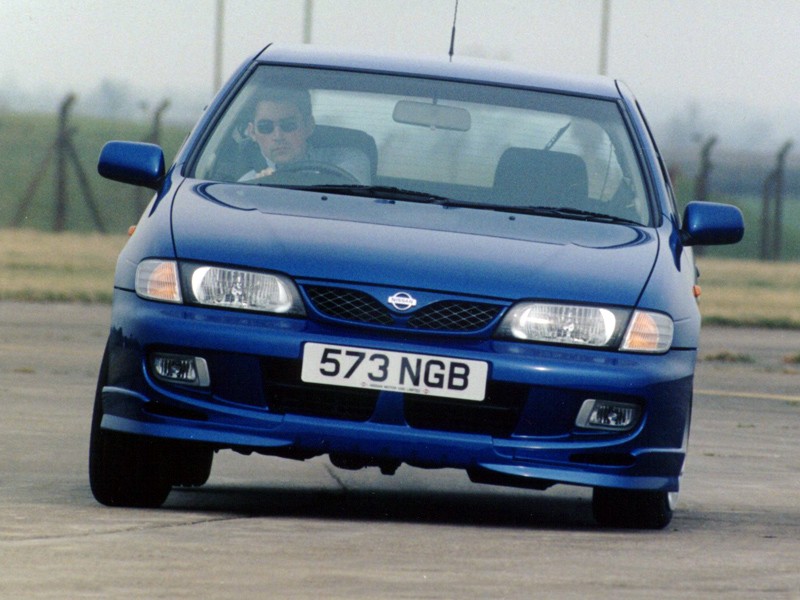 Nissan Almera / Pulsar 3 Doors photo 3