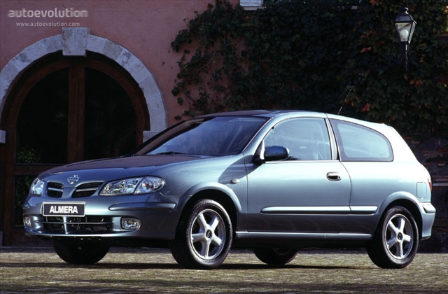 Nissan Almera / Pulsar 3 Doors Foto 2