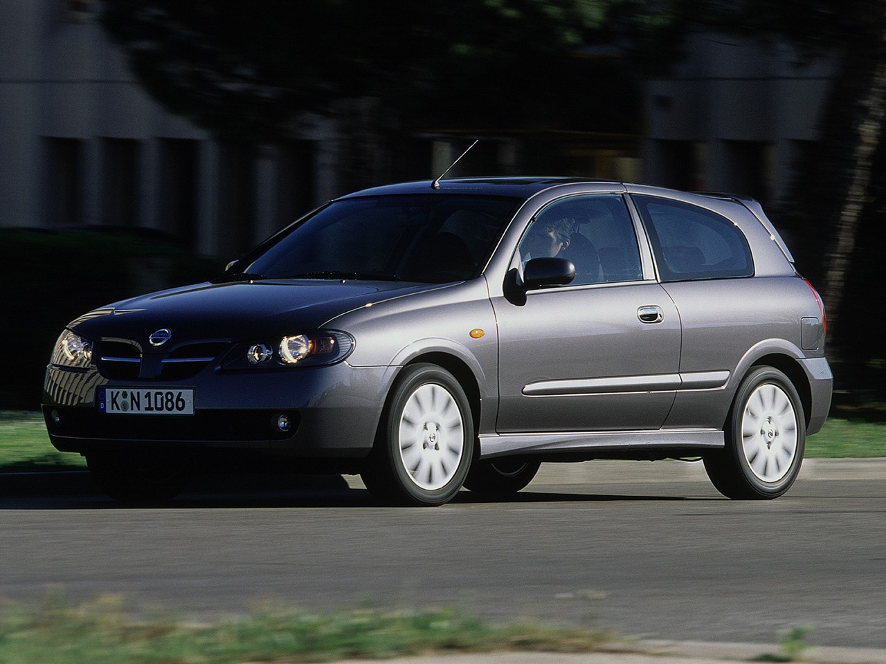 Nissan Almera / Pulsar 3 Doors photo 13