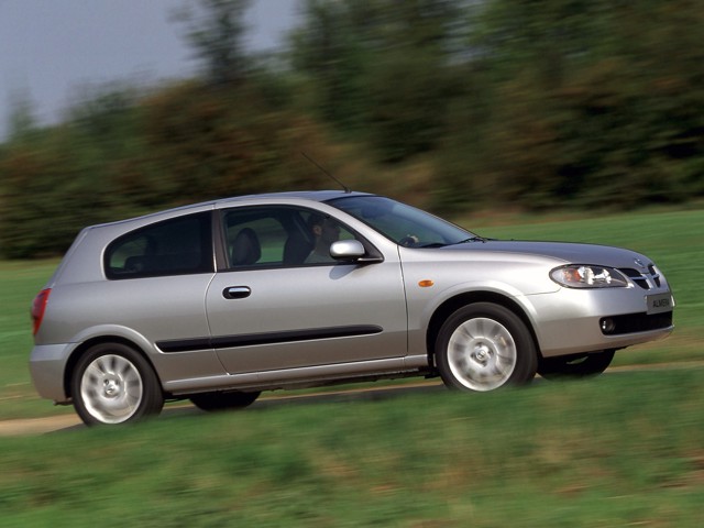 Nissan Almera / Pulsar 3 Doors photo 17