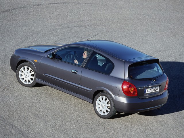 Nissan Almera / Pulsar 3 Doors photo 25