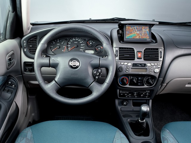 Nissan Almera / Pulsar 5 Doors photo 14