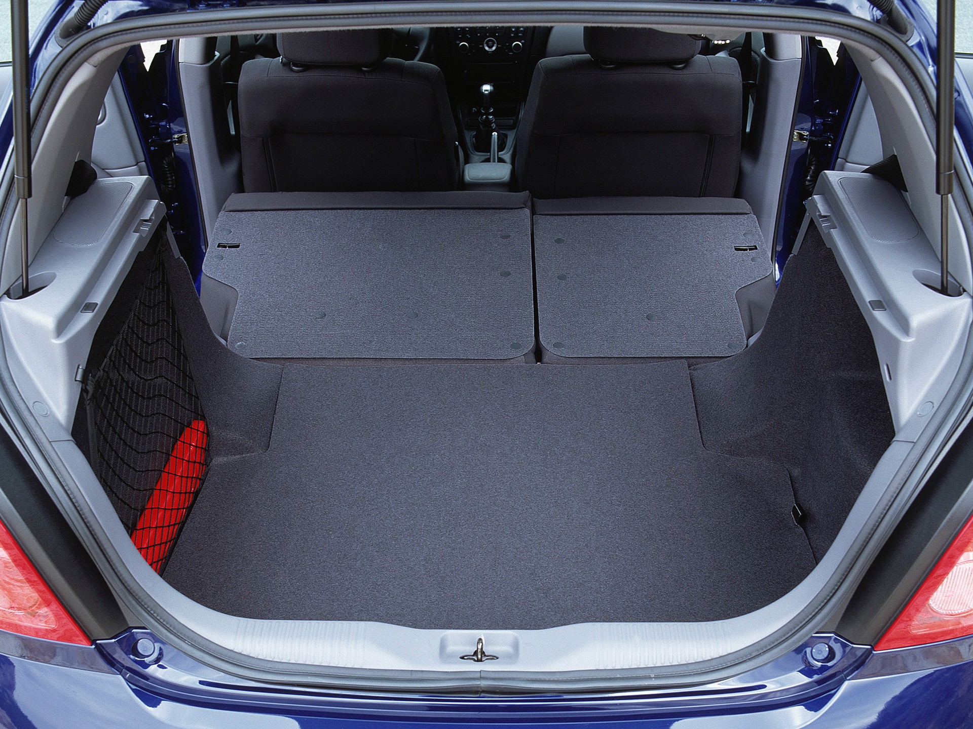 Nissan Almera / Pulsar 5 Doors photo 36