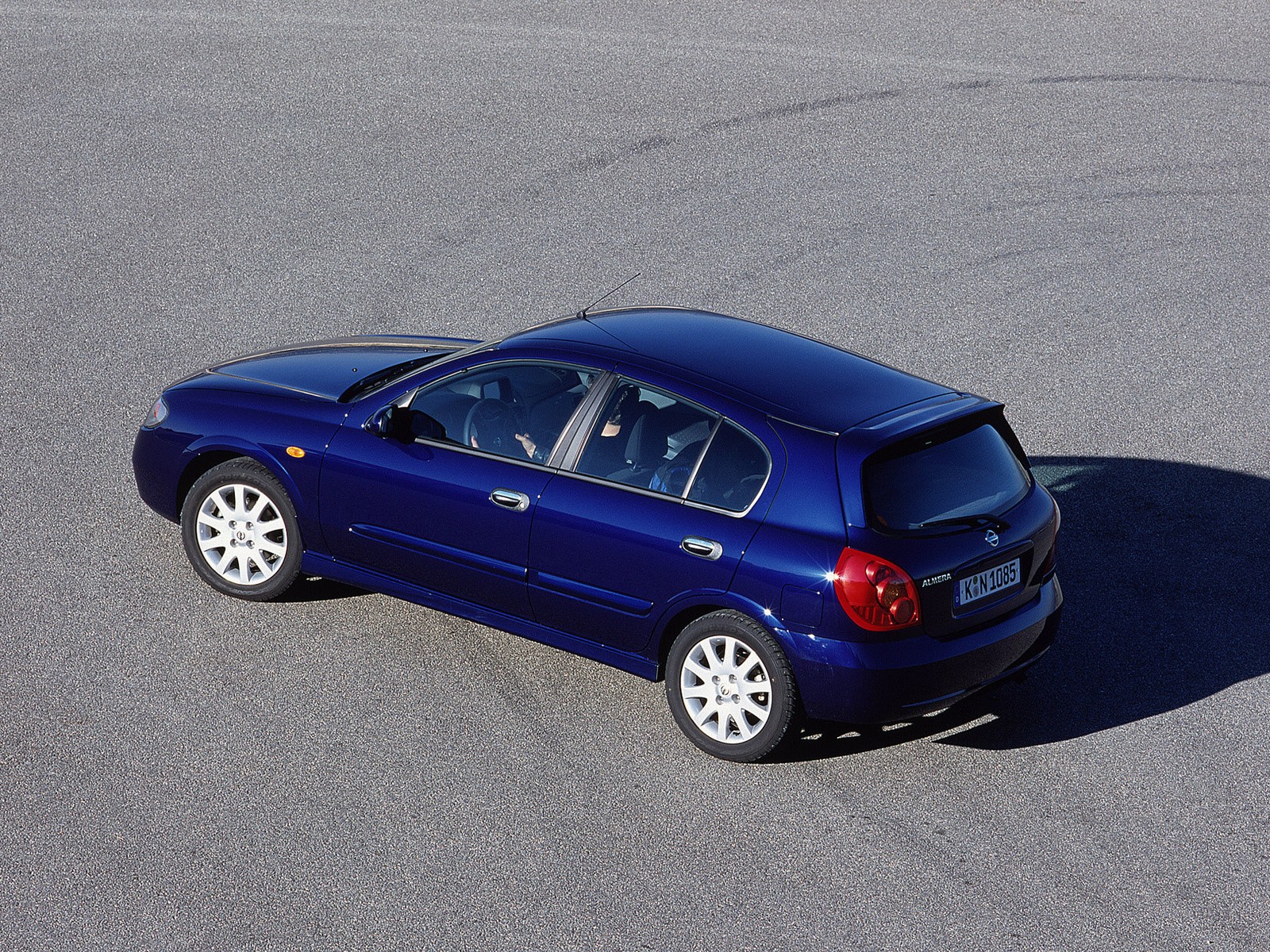 Nissan Almera / Pulsar 5 Doors photo 15