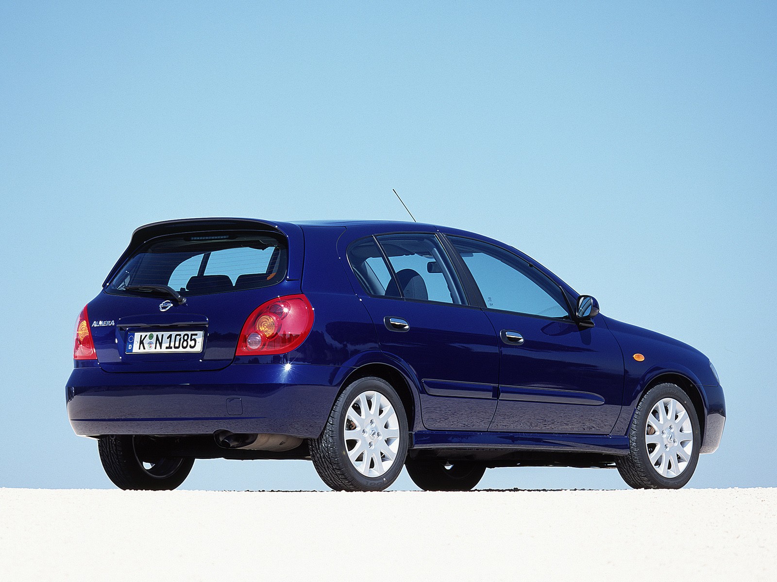 Nissan Almera / Pulsar 5 Doors photo 19
