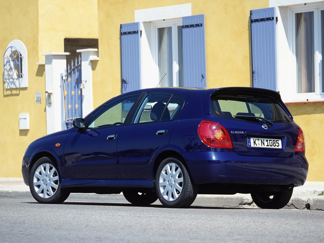 Nissan Almera / Pulsar 5 Doors photo 21