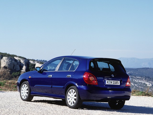 Nissan Almera / Pulsar 5 Doors photo 24