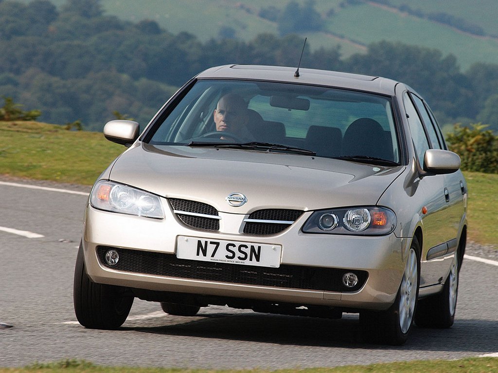 Nissan Almera / Pulsar 5 Doors photo 32