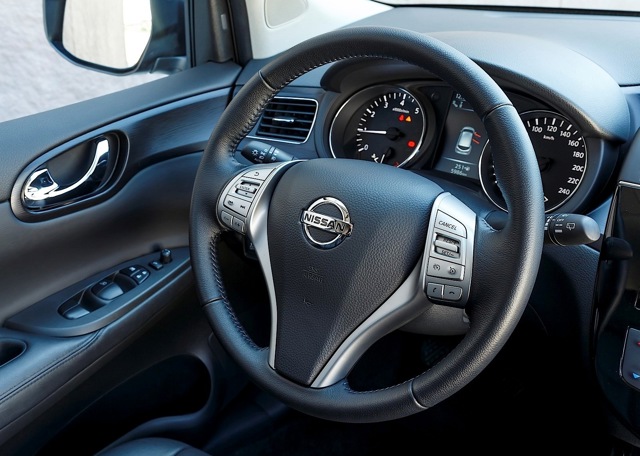 Nissan Almera / Pulsar 5 Doors photo 79