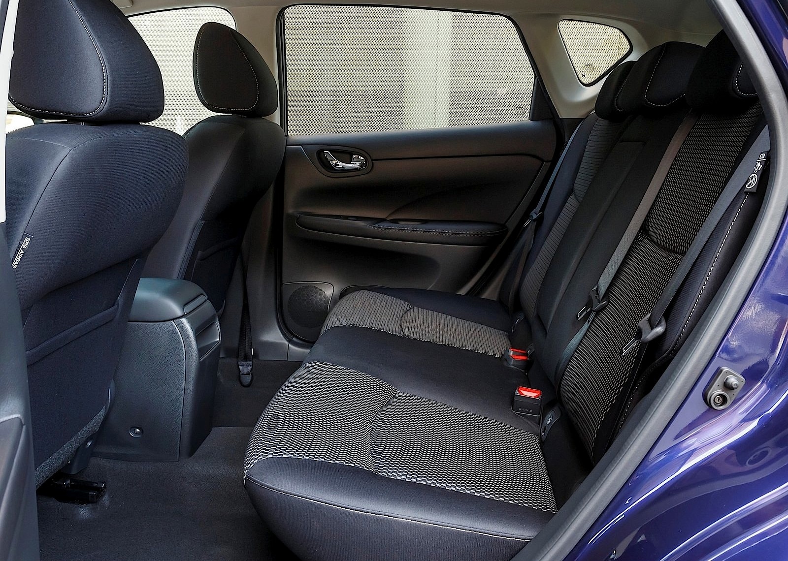 Nissan Almera / Pulsar 5 Doors photo 80