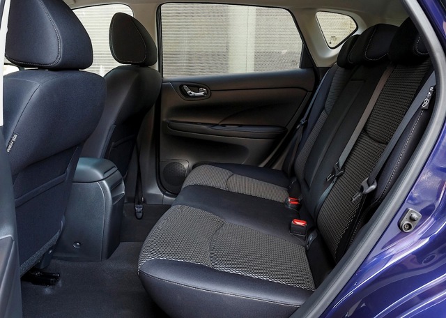 Nissan Almera / Pulsar 5 Doors photo 80