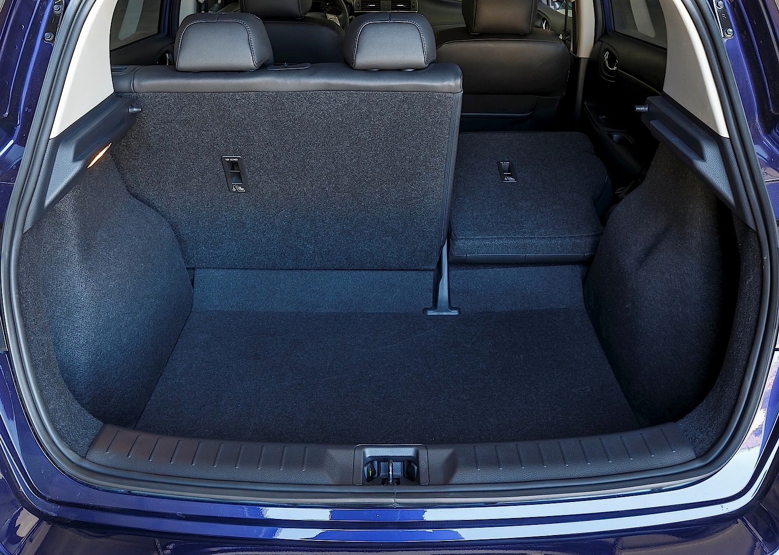 Nissan Almera / Pulsar 5 Doors photo 82