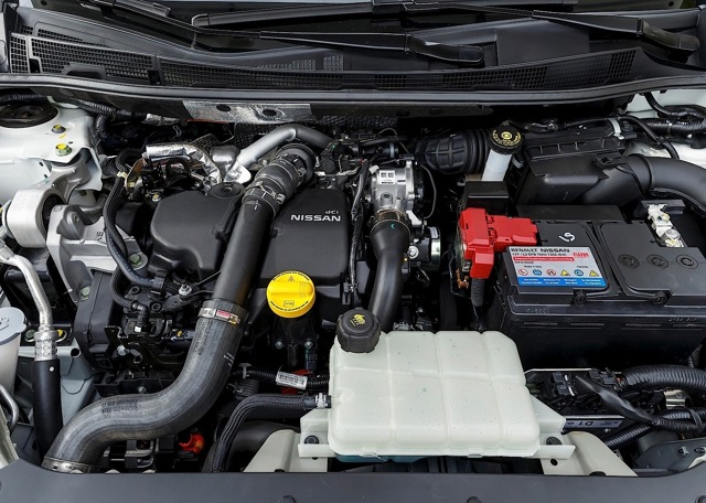 Nissan Almera / Pulsar 5 Doors photo 86