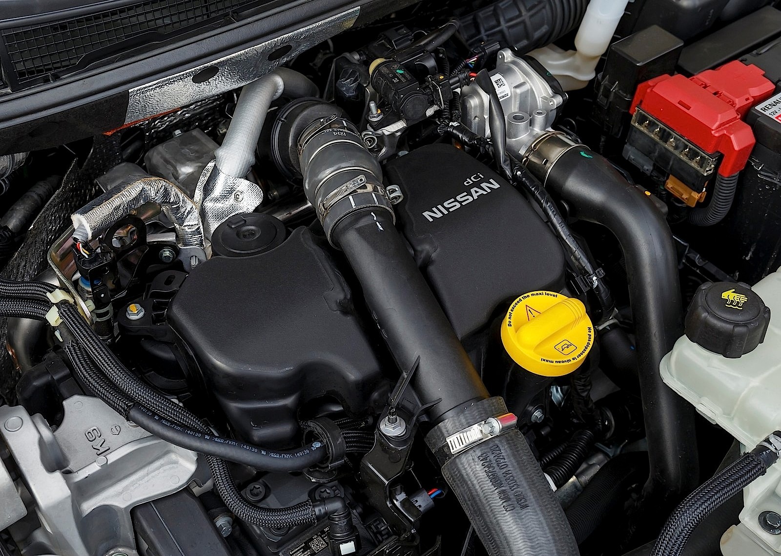 Nissan Almera / Pulsar 5 Doors photo 87