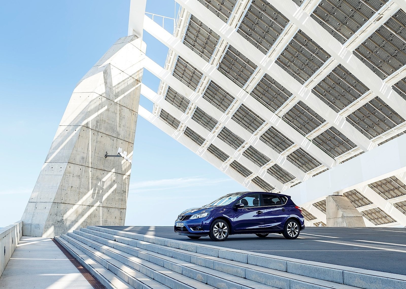 Nissan Almera / Pulsar 5 Doors photo 6