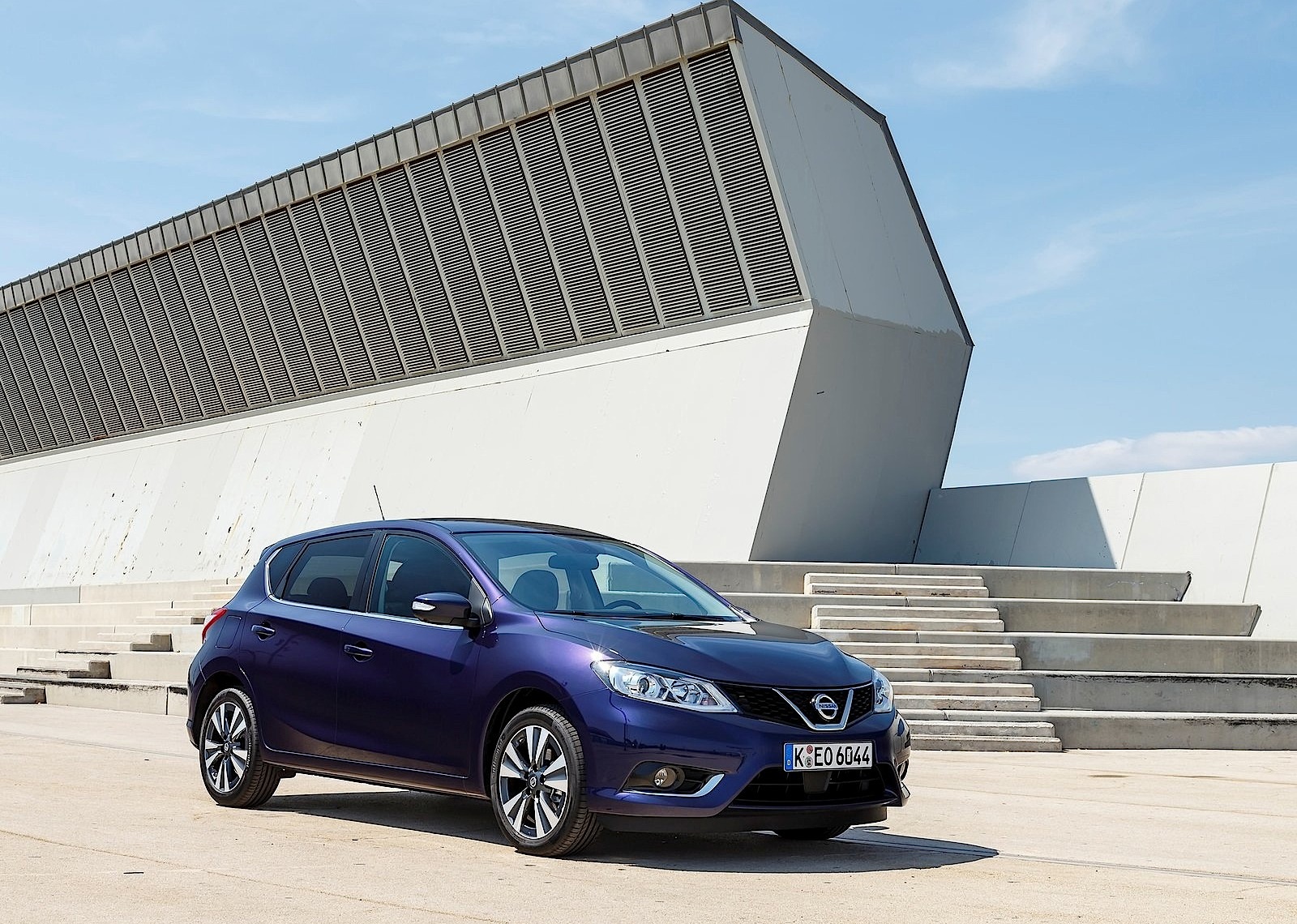 Nissan Almera / Pulsar 5 Doors photo 11