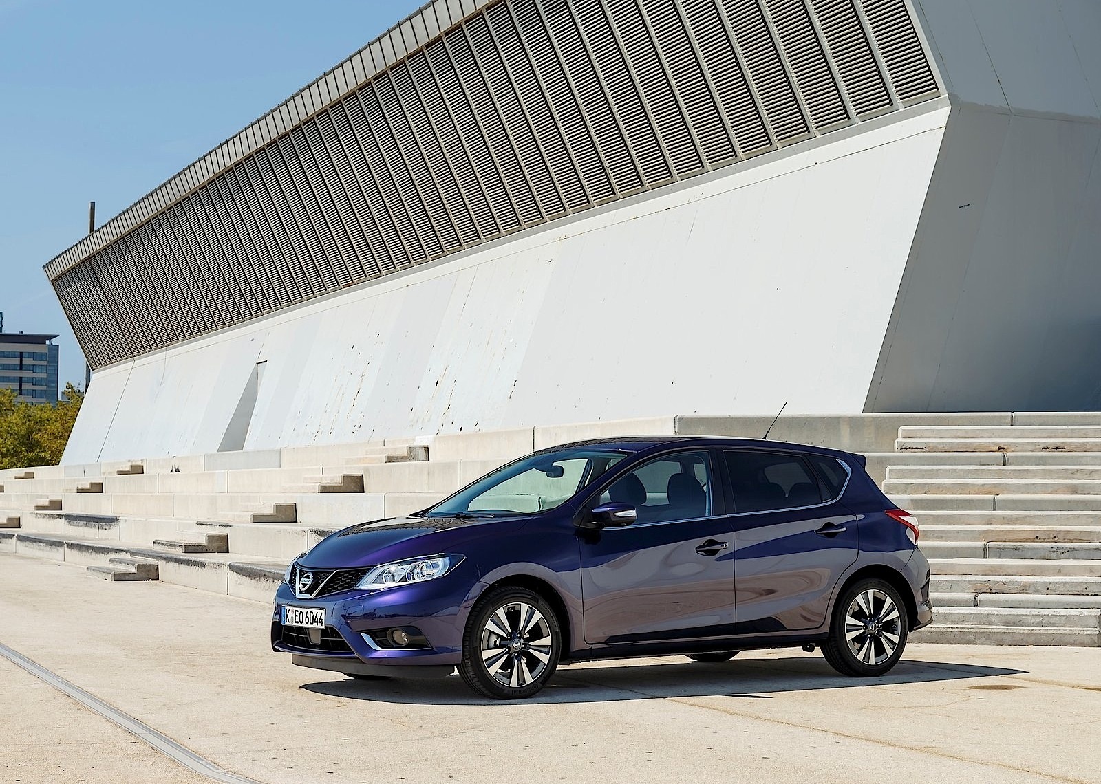 Nissan Almera / Pulsar 5 Doors photo 12