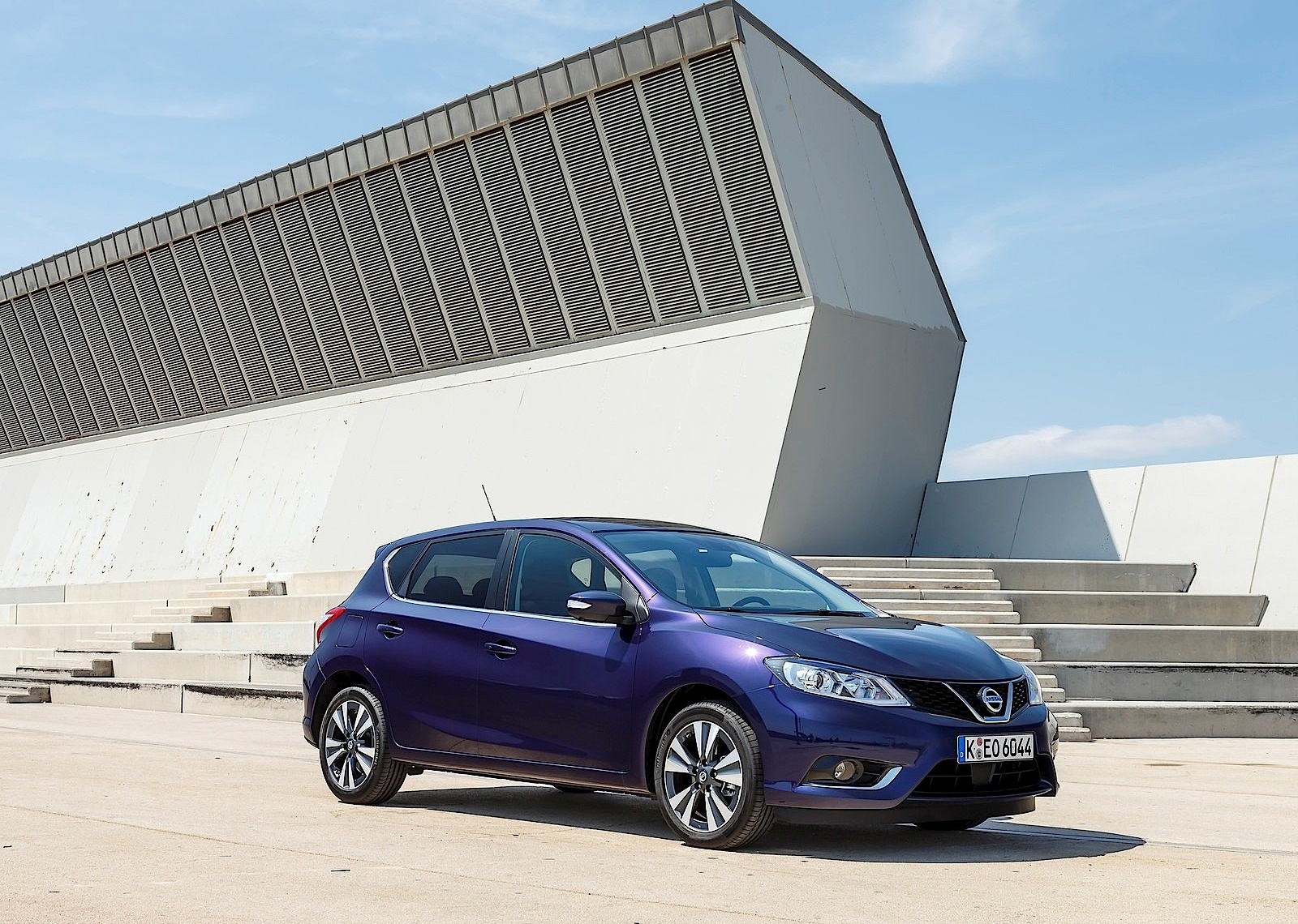 Nissan Almera / Pulsar 5 Doors photo 14