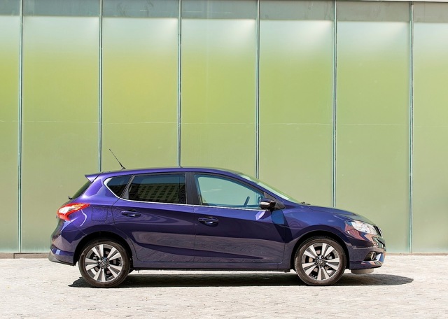 Nissan Almera / Pulsar 5 Doors photo 19