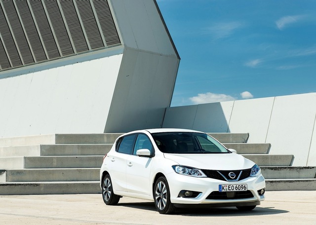 Nissan Almera / Pulsar 5 Doors photo 27