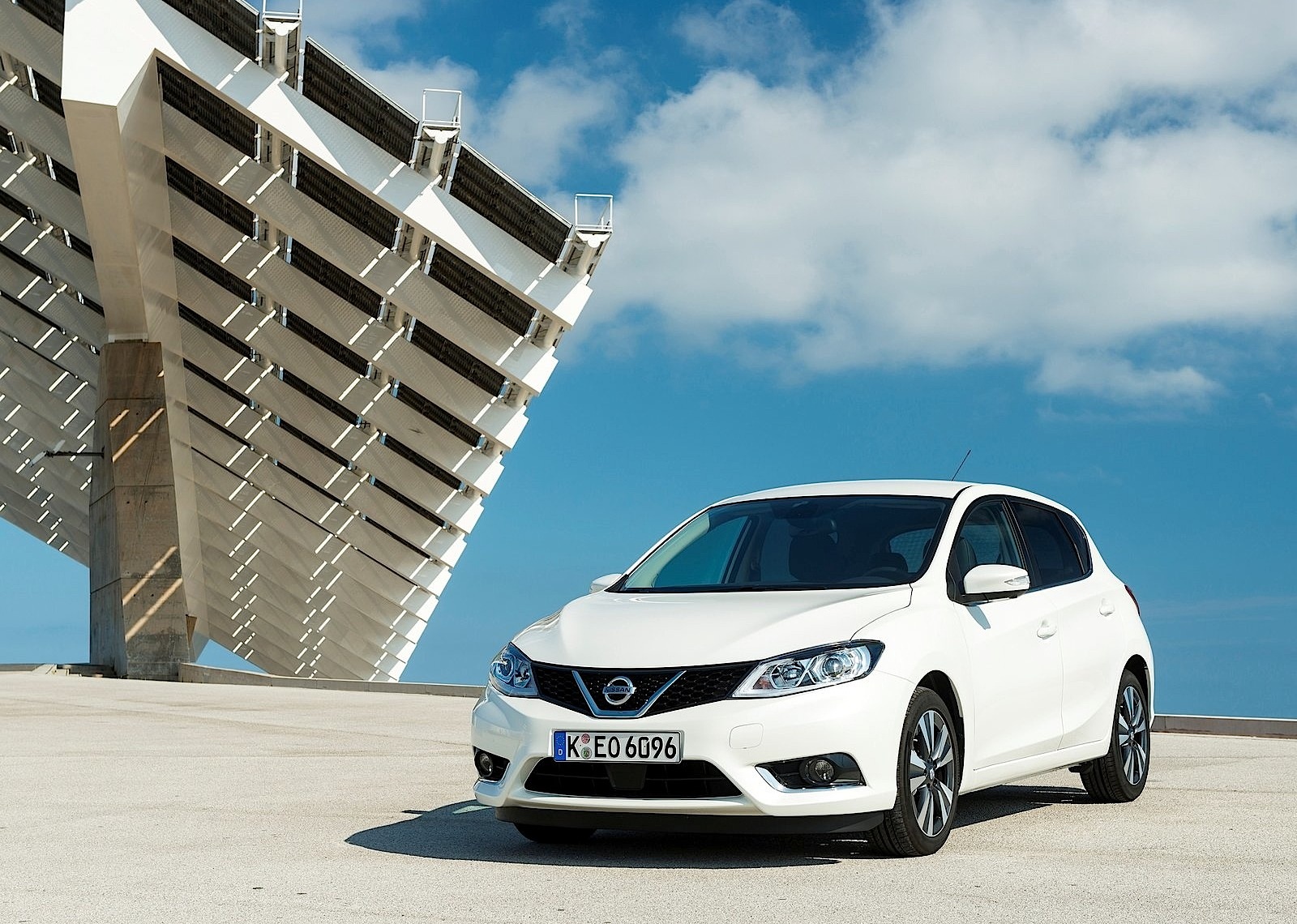 Nissan Almera / Pulsar 5 Doors photo 33