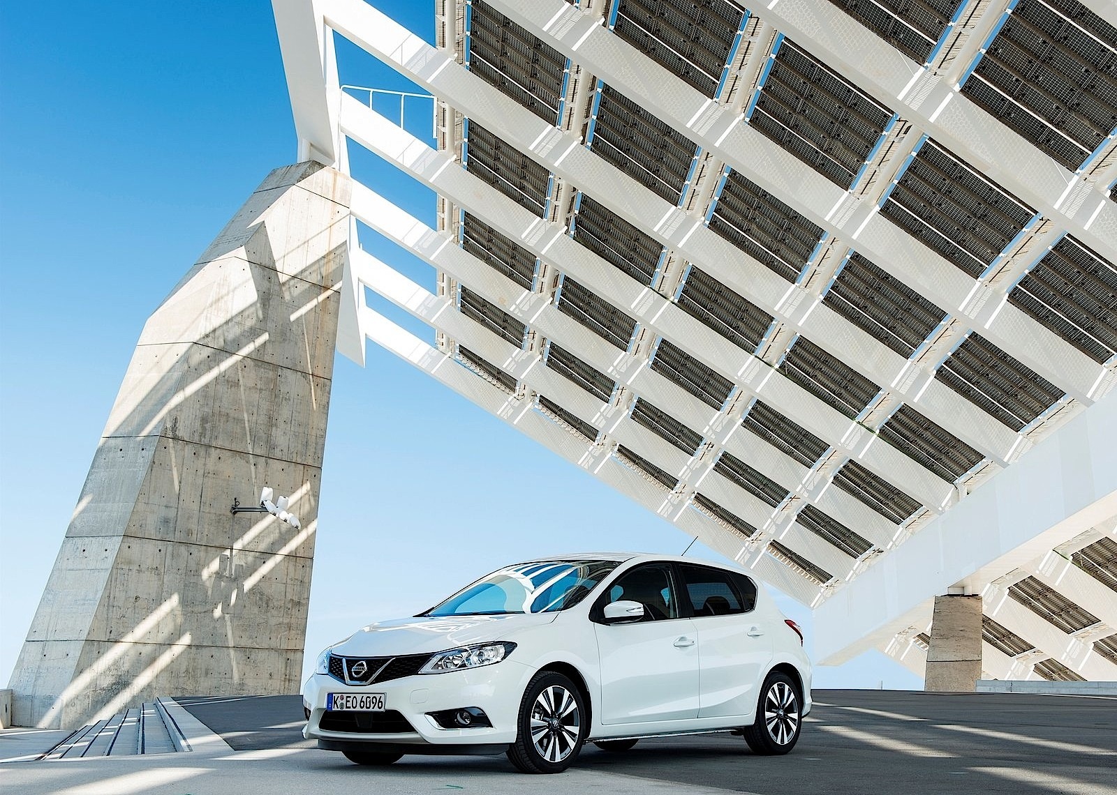 Nissan Almera / Pulsar 5 Doors photo 34