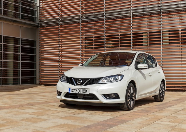 Nissan Almera / Pulsar 5 Doors photo 35